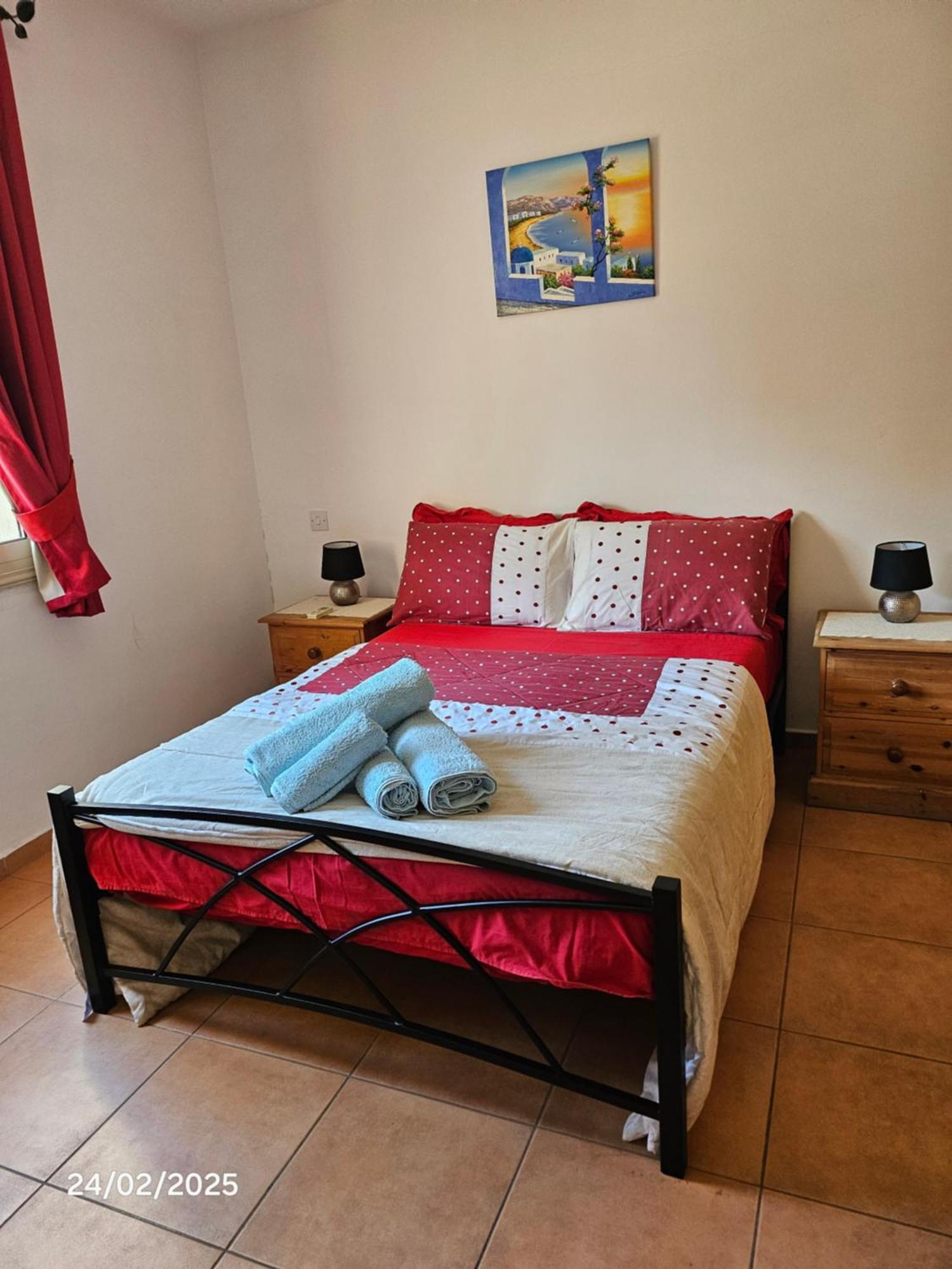 Paphos Holiday Home Dom wakacyjny Pafos